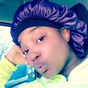 Meet your Posher, Elaun